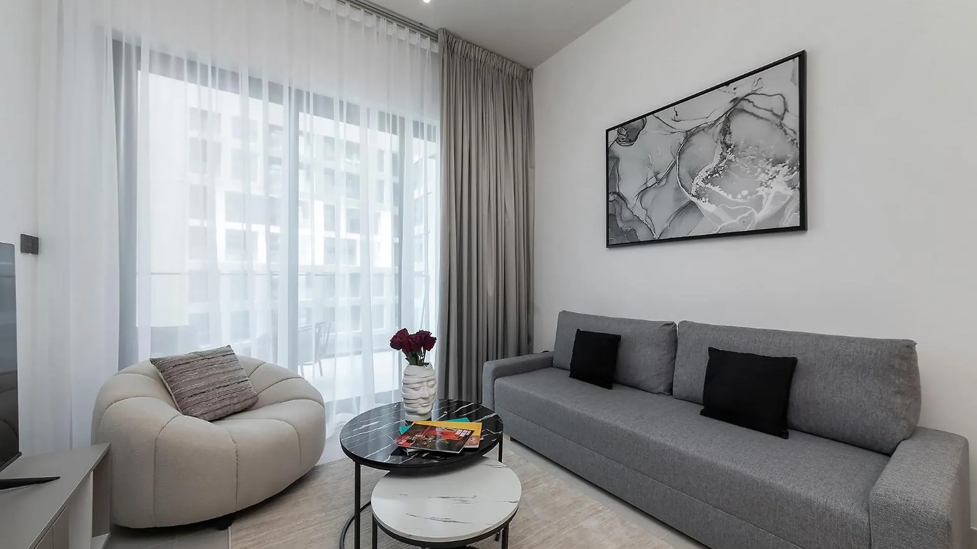 Cozy 1Bdr Apartment Binghatti Canal Business Bay دبي
